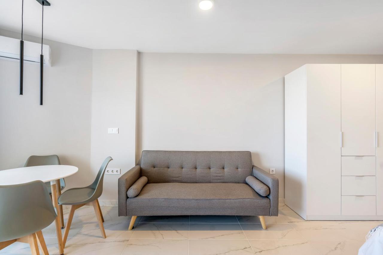 Modern Studio Apartment With Sea Views 5 Min From The Beach Sitio de Calahonda المظهر الخارجي الصورة